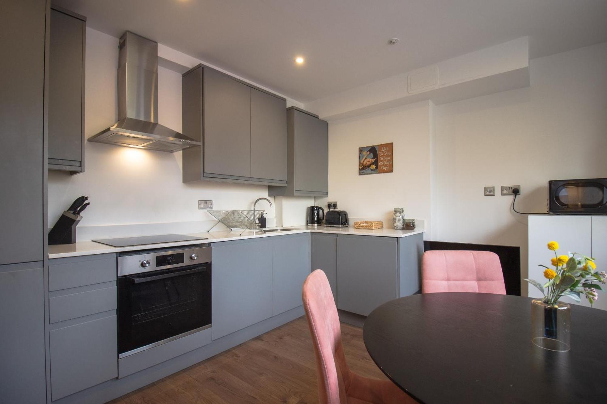 Apartment Modern 2 Bedroom @ Nine Elms Station B London